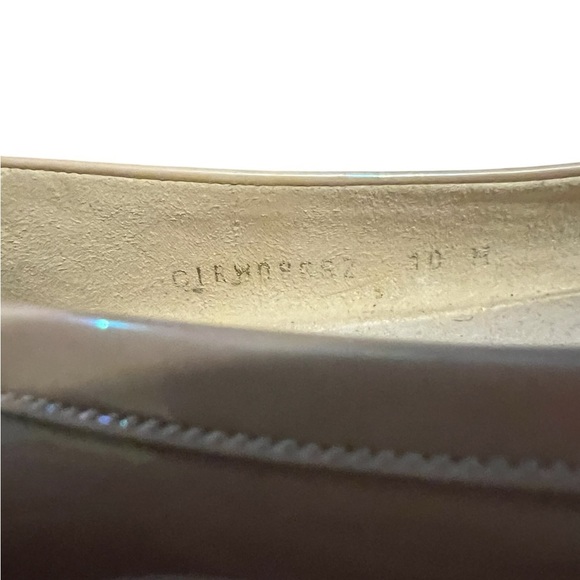 Stuart Weitzman Women's Tan Iridescent Leather Ballet Flats - Picture 10 of 11